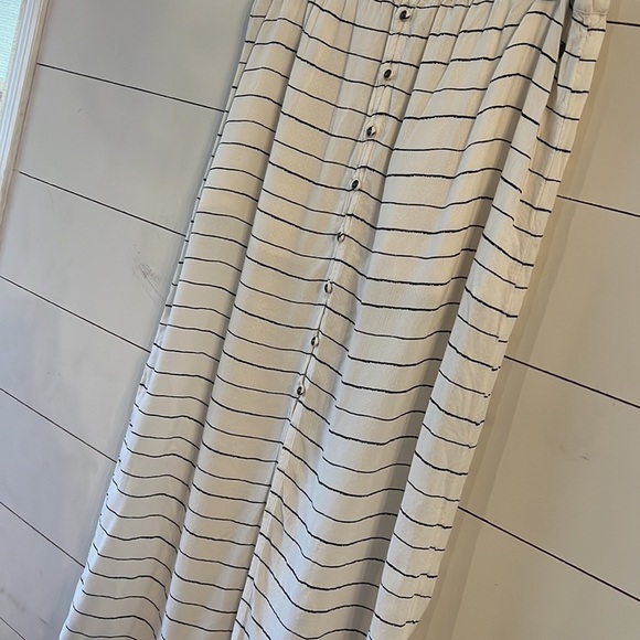 Roxy Maxi Skirt Size Large - Picture 2 of 7